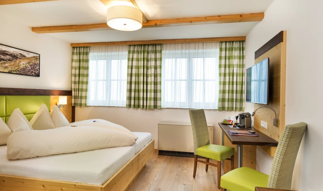 Doppelzimmer Alpenrose Wohnbereich