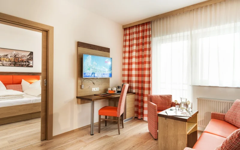 Wohnbereich Familien Studio mit Obertauern Familienzimmer