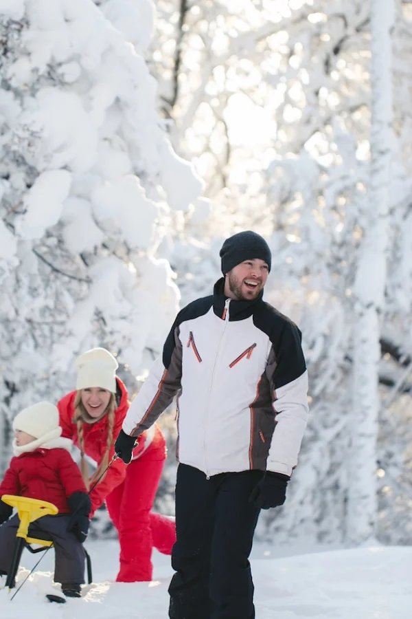 Adventzauber in verschneiter Landschaft Obertauerns